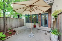 17-Oak-St-Regent-Park-Toronto-Townhome-038