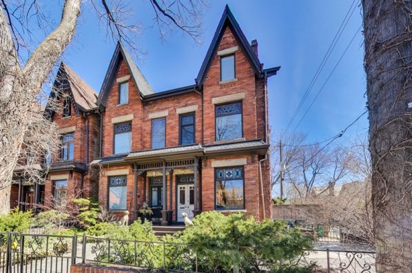 1-Metcalfe-St-Cabbagetown-Home-For-Sale-010